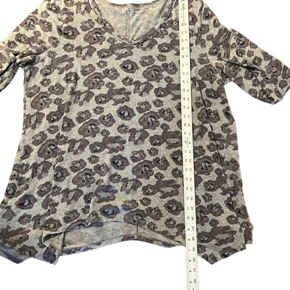 Lane Bryant women's top Size 18 / 20 pullover asymmetrical hemline long sleeve - Picture 4 of 5